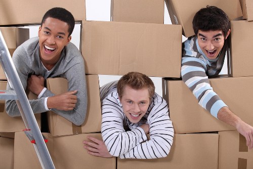 Cubic-yard estimate for furniture and boxes in a local van