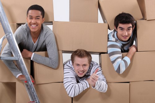 Careful removals support for a Shepherds Bush property